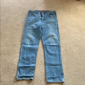 Men’s wrangler. Size 34•36